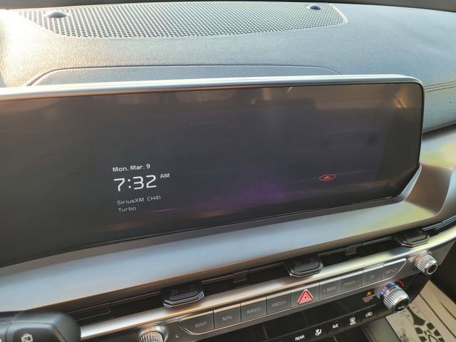 Used 2024 Kia Telluride LX image 11