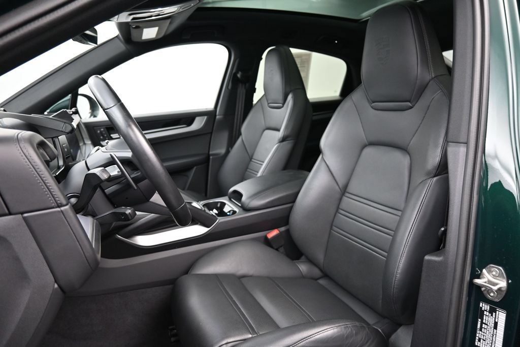 Certified 2025 Porsche Cayenne S AWD/4WD image 5