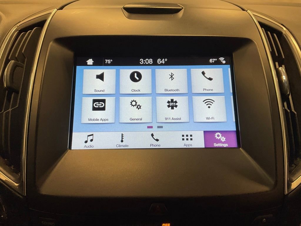 Used 2018 Ford Edge Titanium FWD image 7