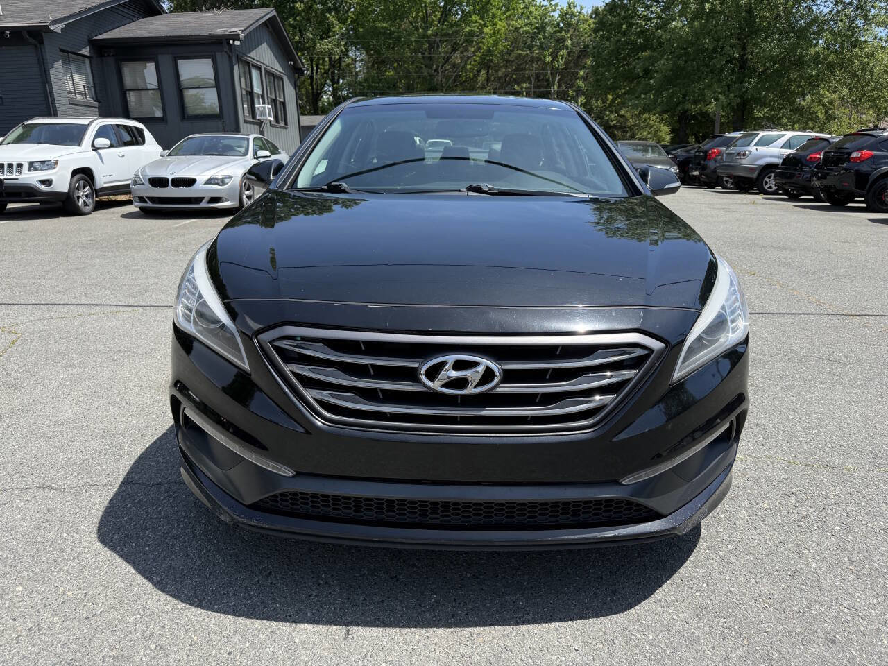 Used 2016 Hyundai Sonata Sport w/ Option Group 03 FWD image 3