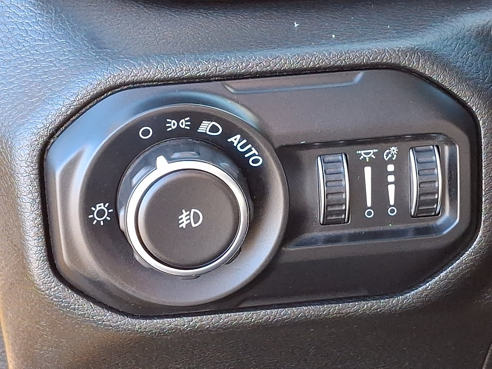 Used 2021 Jeep Wrangler Unlimited Sport AWD/4WD image 25