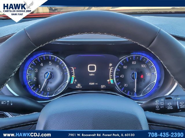 Used 2025 Chrysler Pacifica Limited FWD image 15
