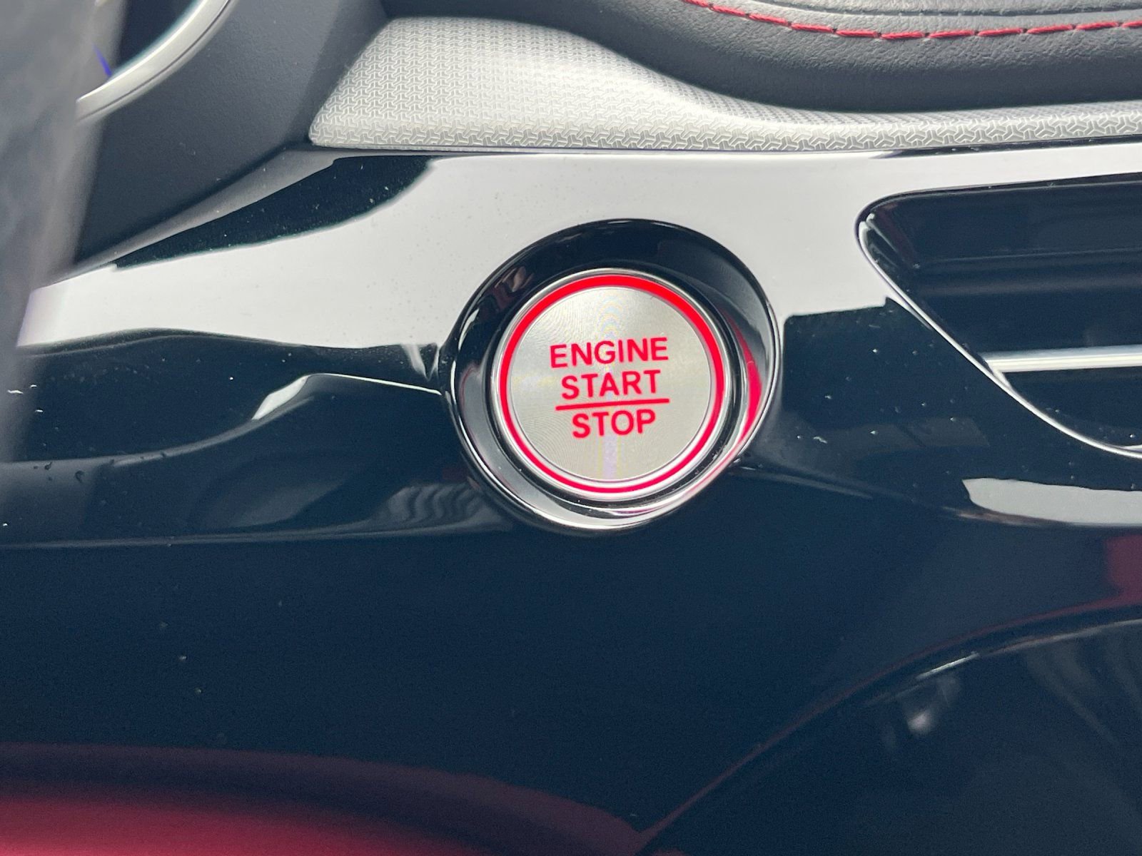 Used 2025 Acura MDX A-Spec image 22