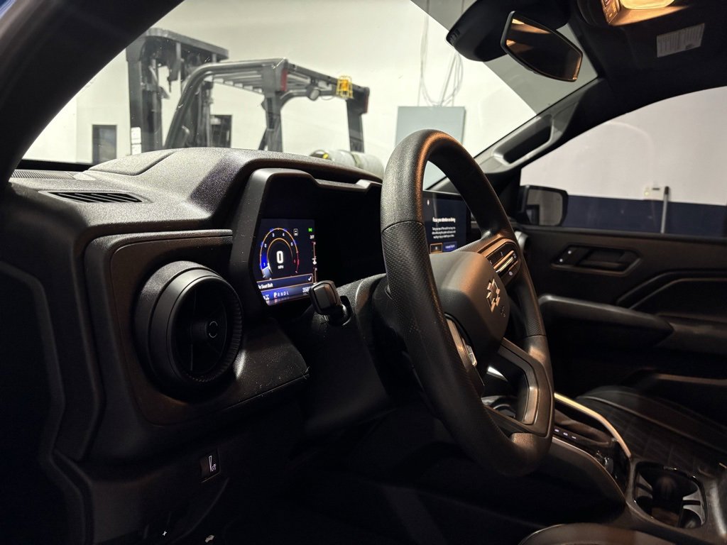 Used 2023 Chevrolet Colorado Trail Boss w/ Technology Package image 13