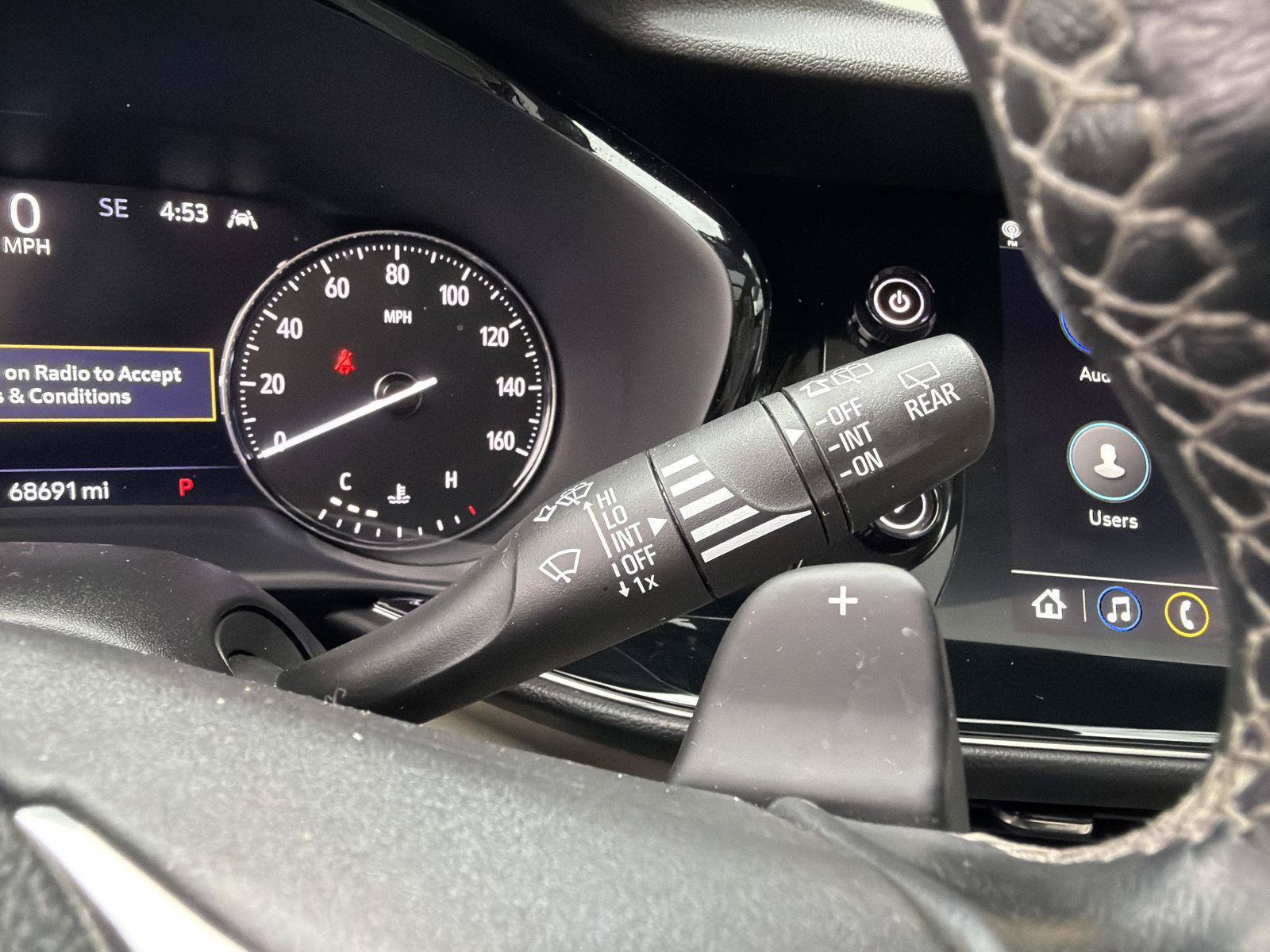 Used 2023 Buick Envision Avenir AWD/4WD image 22