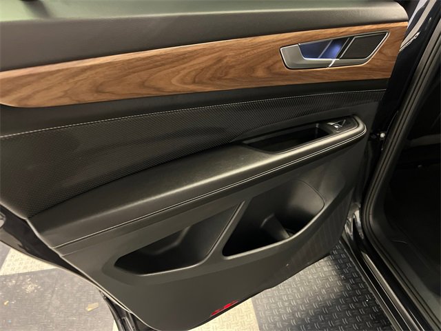 Certified 2024 Volkswagen Atlas SE image 17