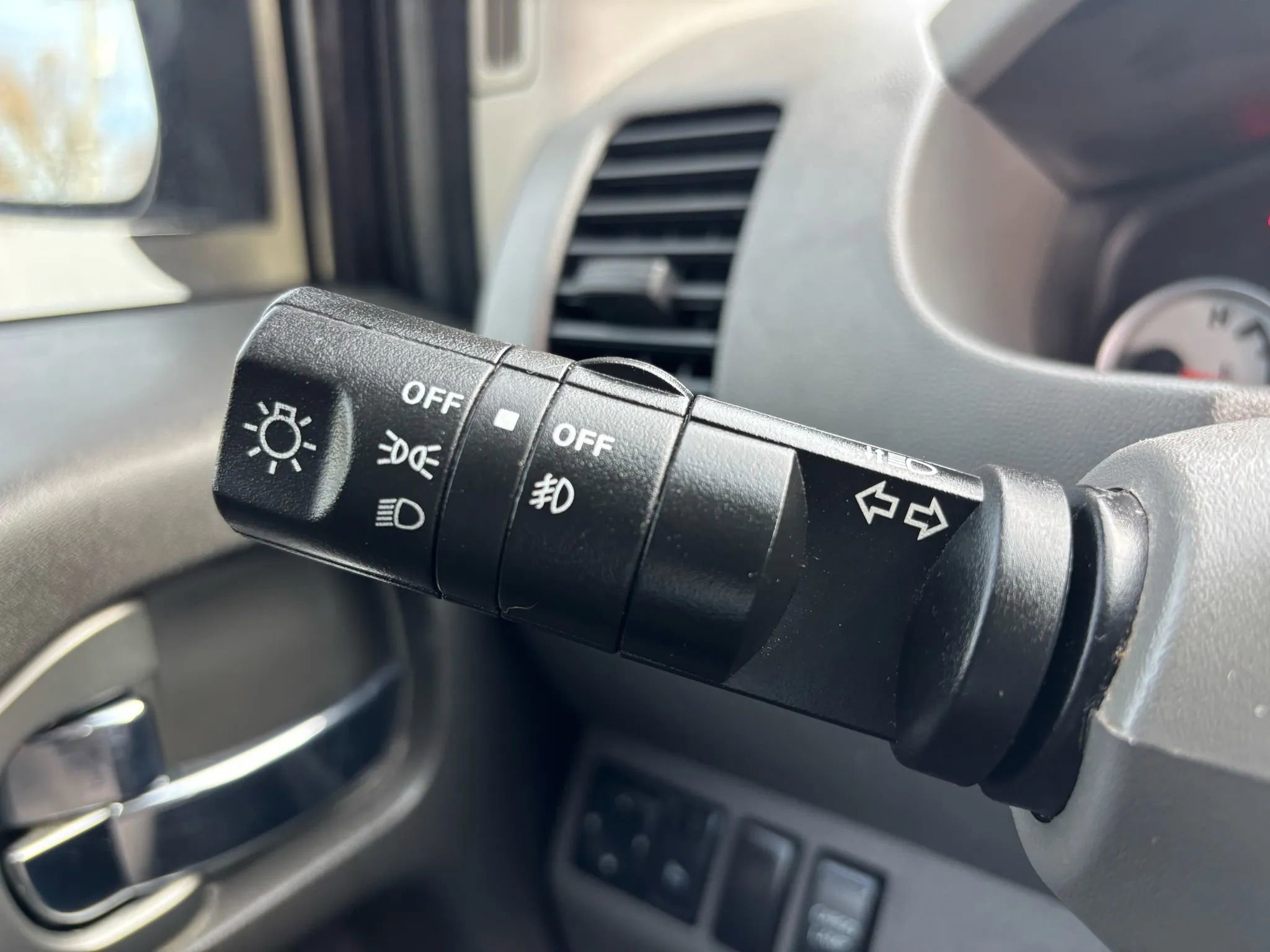 Used 2019 Nissan Frontier Desert Runner image 27