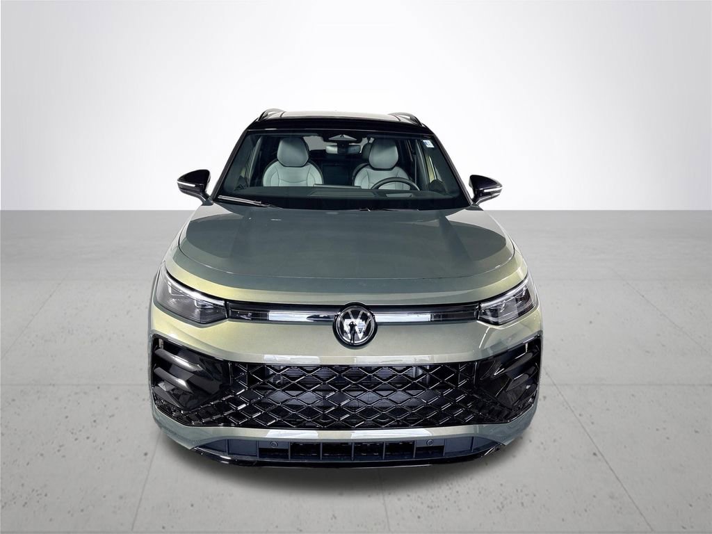 New 2026 Volkswagen Tiguan SE R-Line image 3