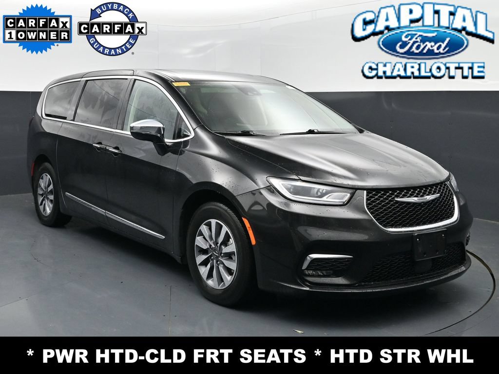 Used 2023 Chrysler Pacifica Limited FWD image 4