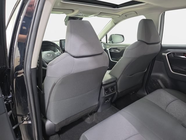 Used 2019 Toyota RAV4 XLE w/ Convenience Package AWD/4WD image 12