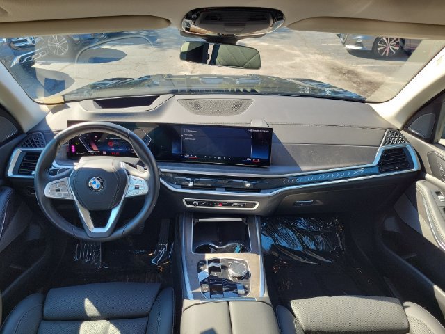 Used 2026 BMW X7 xDrive40i AWD/4WD image 12