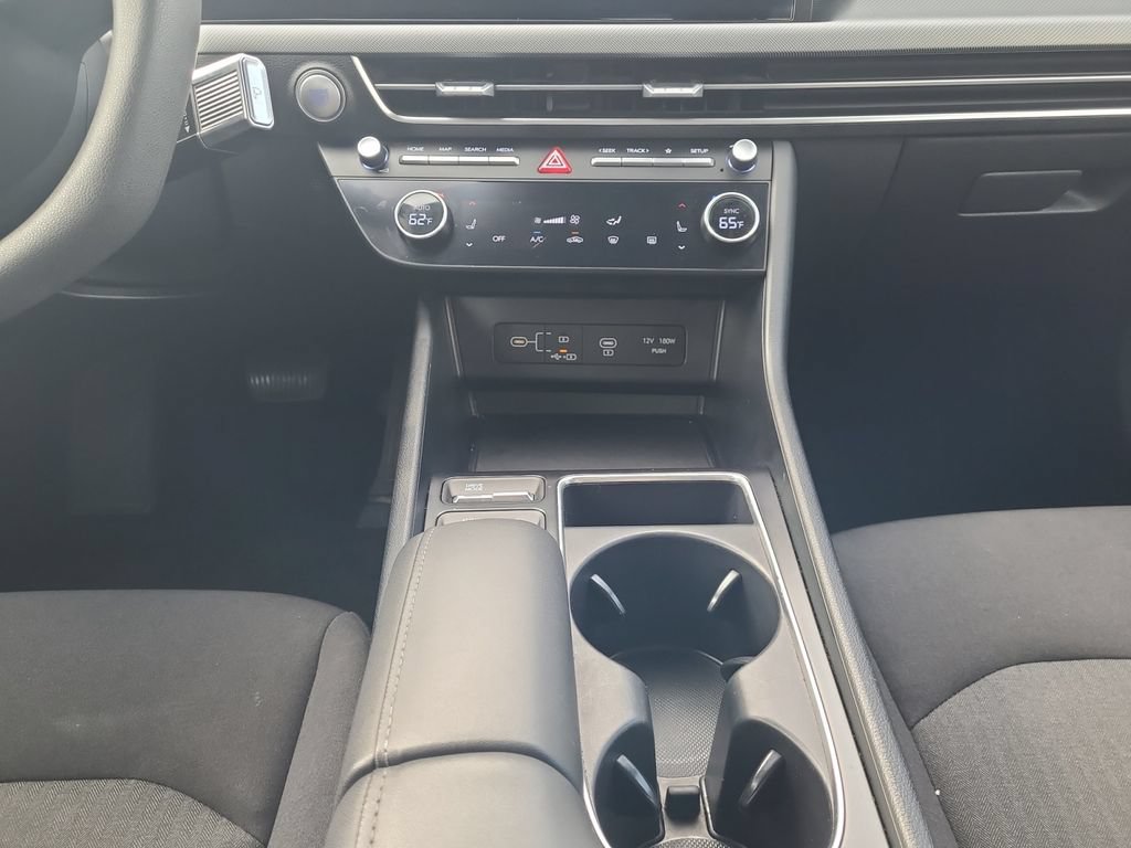 Used 2024 Hyundai Sonata SEL FWD image 11
