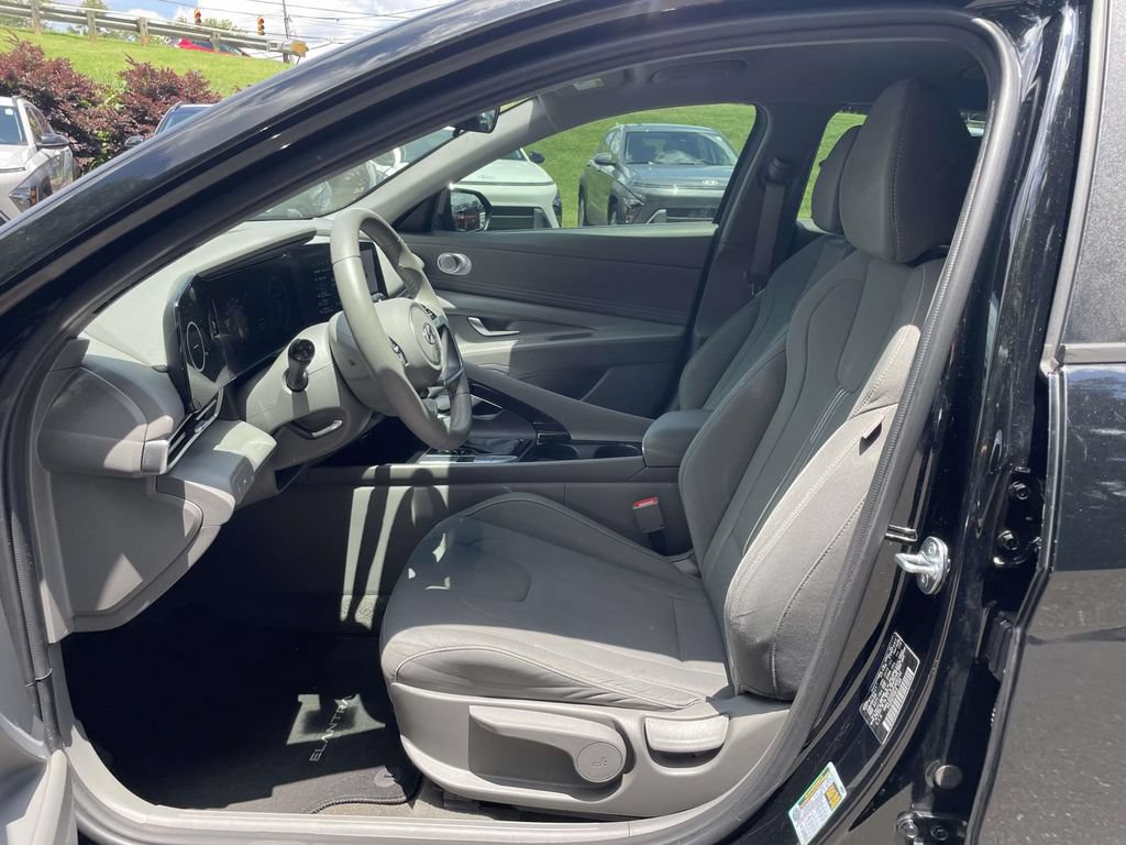 Certified 2023 Hyundai Elantra SEL w/ Convenience Package FWD image 15