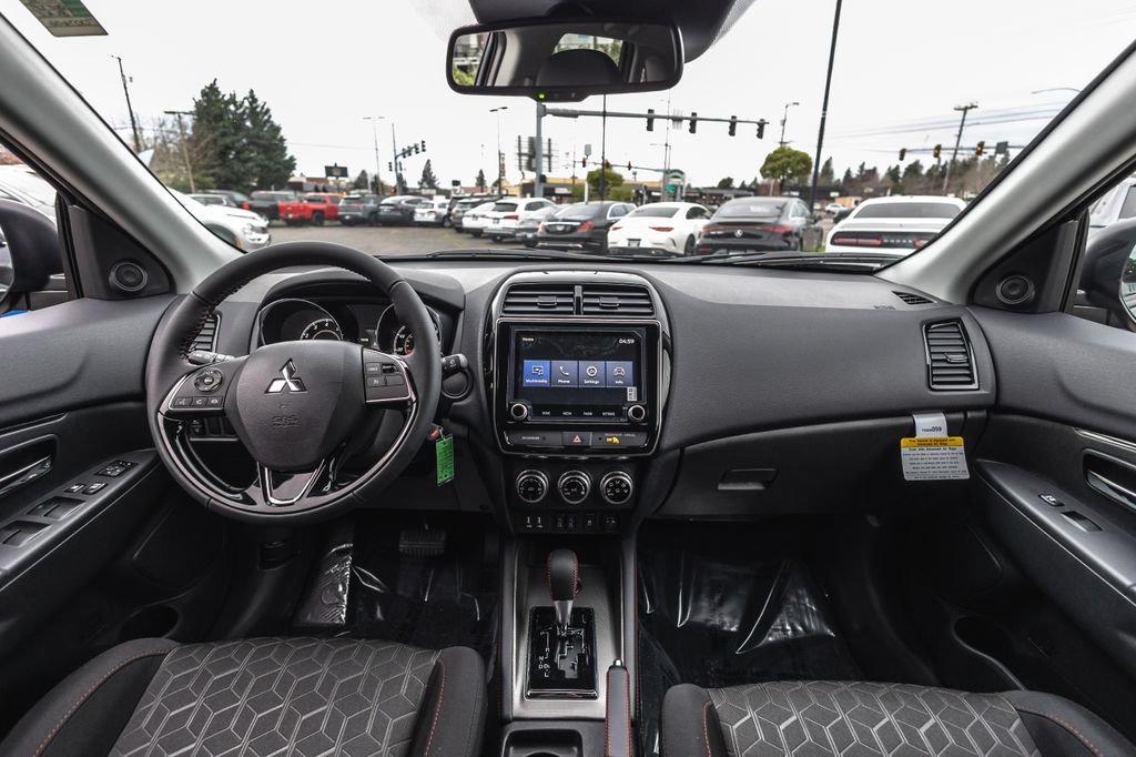 New 2026 Mitsubishi Outlander Sport LE AWD/4WD image 28
