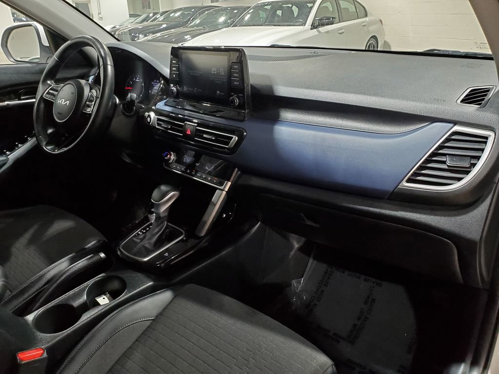 Used 2023 Kia Seltos S FWD image 23