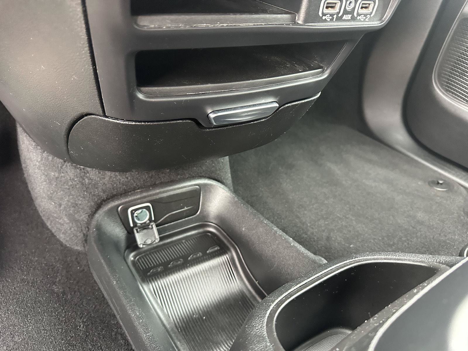Used 2025 Chrysler Pacifica Select FWD image 31