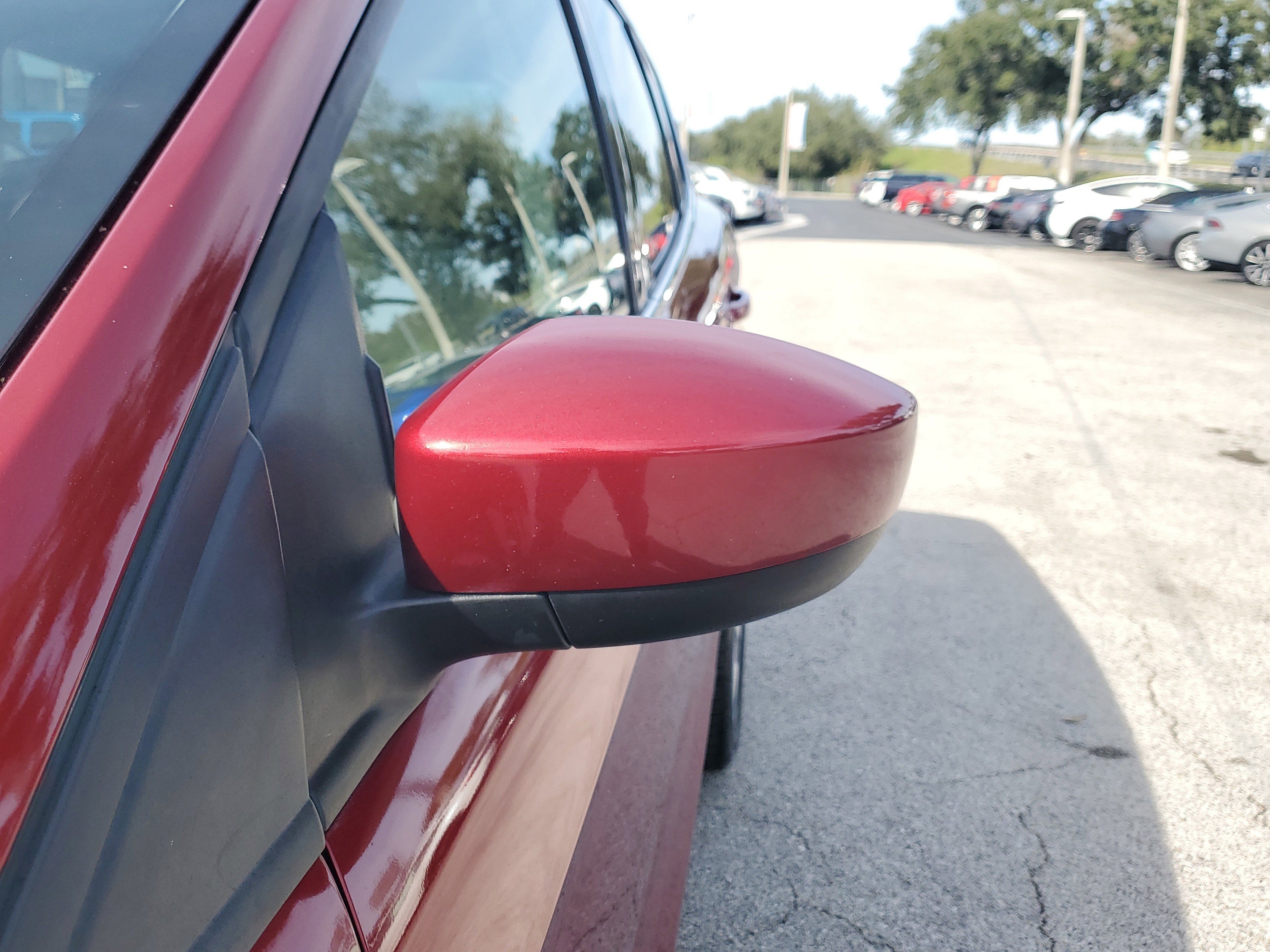 Used 2017 Ford Escape SE image 4