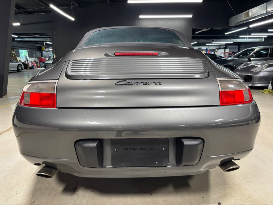 Used 2000 Porsche 911 Cabriolet image 28