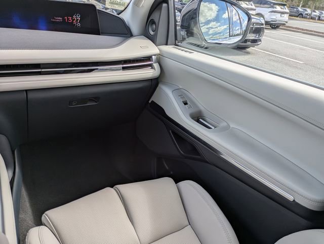 New 2026 Lincoln Navigator L Premier image 17