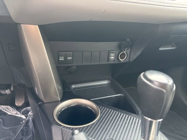 Used 2015 Toyota RAV4 XLE image 32