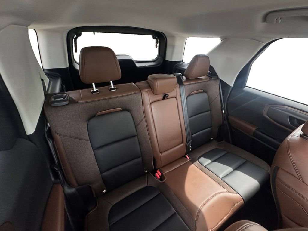 Used 2025 Ford Bronco Sport Outer Banks w/ Outer Banks Tech Package+ AWD/4WD image 16
