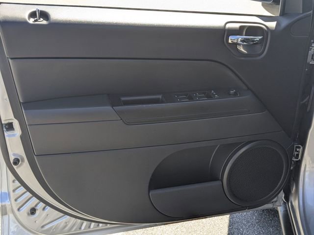 Used 2016 Jeep Compass Sport w/ Power Value Group image 9