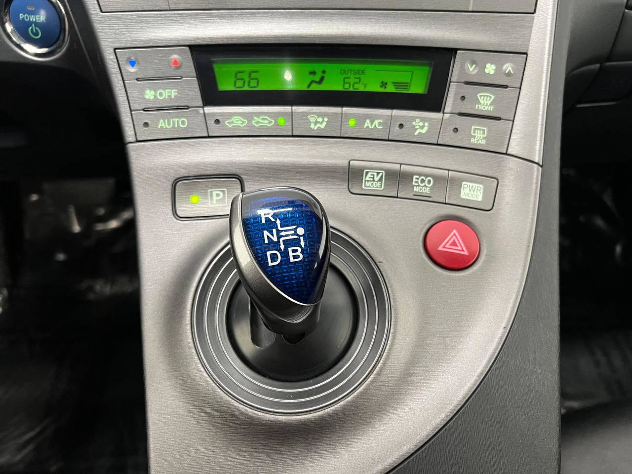 Used 2015 Toyota Prius Persona Series FWD image 20