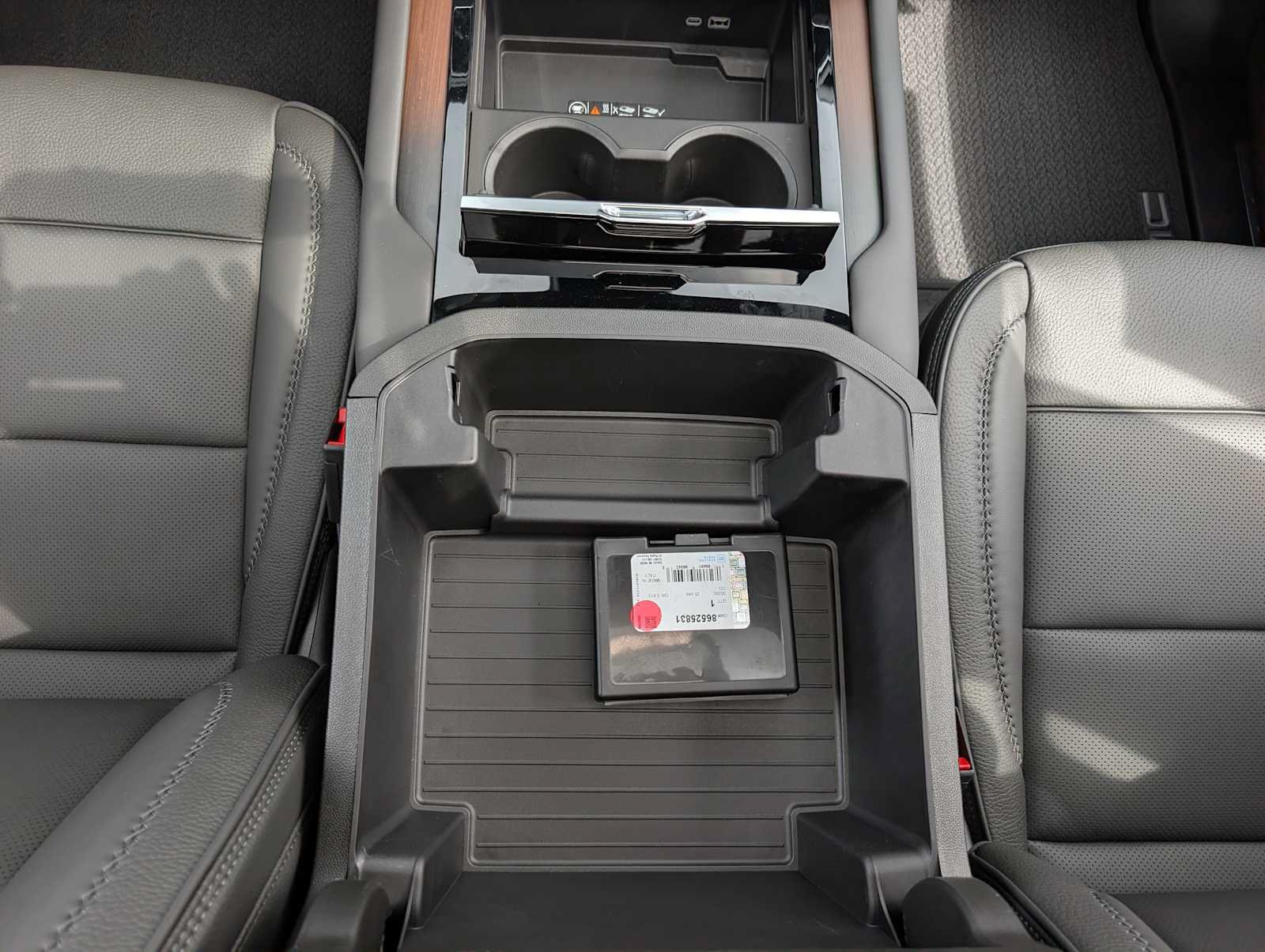 New 2026 GMC Yukon Denali w/ Denali Reserve Package AWD/4WD image 15