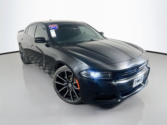 Used 2023 Dodge Charger SXT RWD image 2