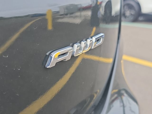 Certified 2022 Ford Edge Titanium w/ Class II Trailer Tow Package AWD/4WD image 6