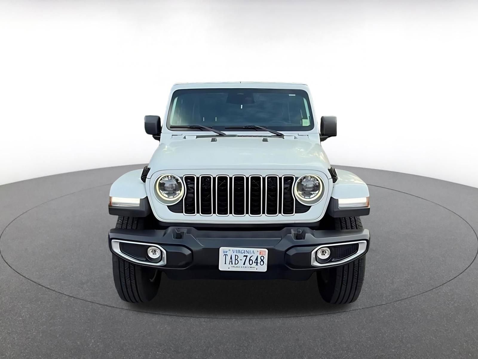 Used 2025 Jeep Wrangler Unlimited Sahara AWD/4WD image 4