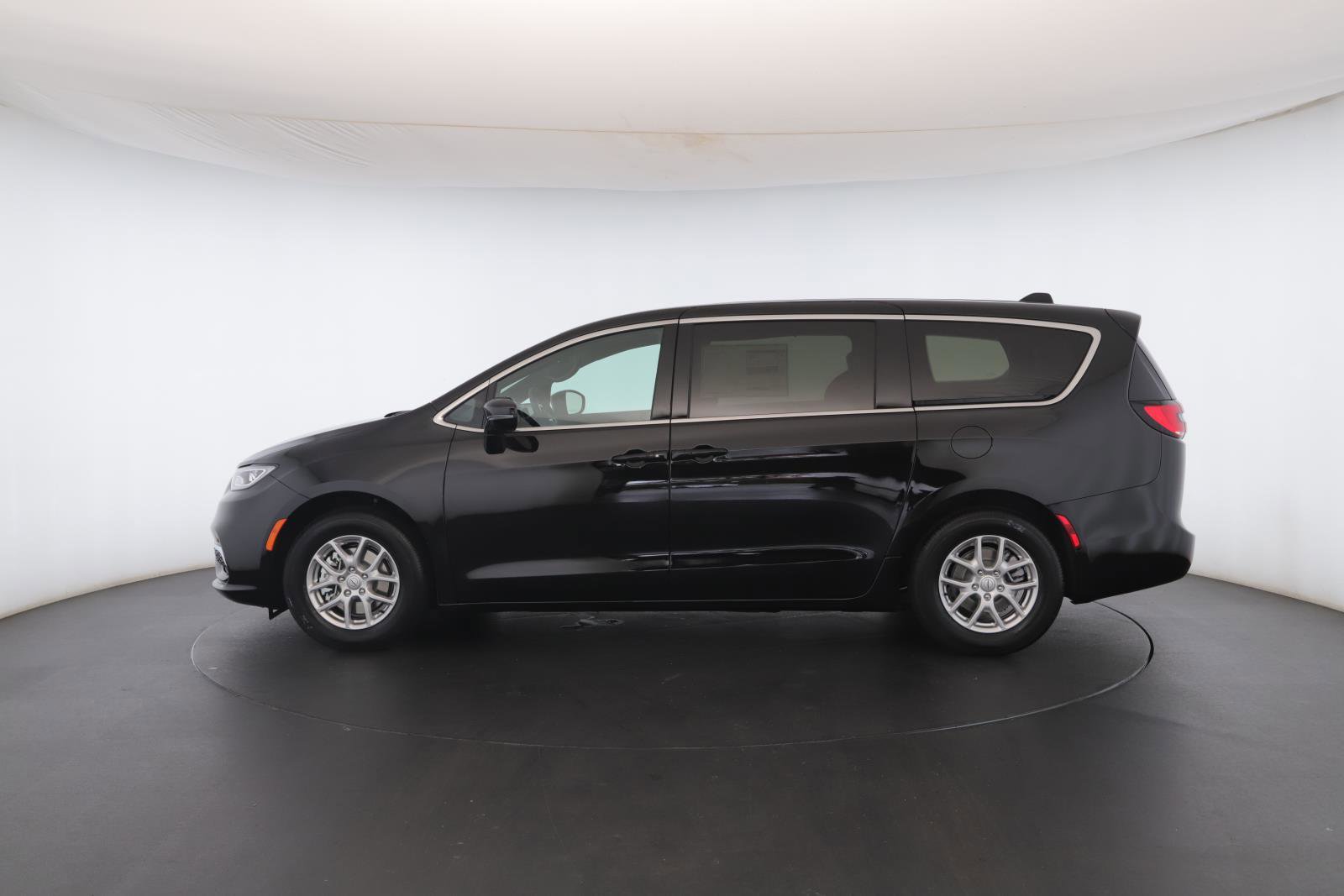 New 2026 Chrysler Pacifica Select image 19