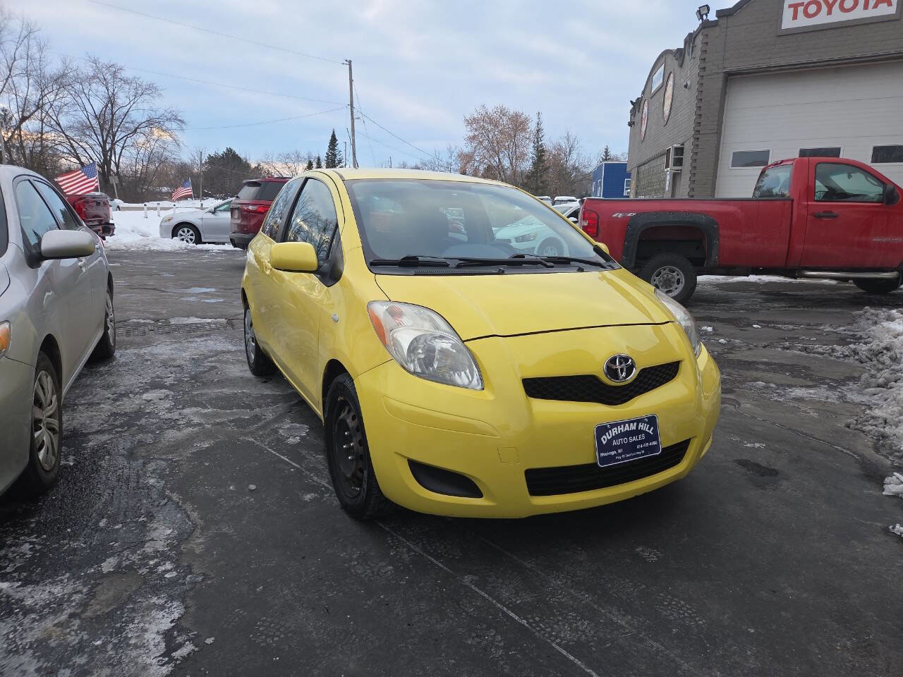 Used 2009 Toyota Yaris 2-Door Hatchback image 4