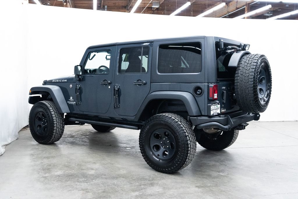 Used 2017 Jeep Wrangler Unlimited Rubicon w/ Connectivity Group AWD/4WD image 4