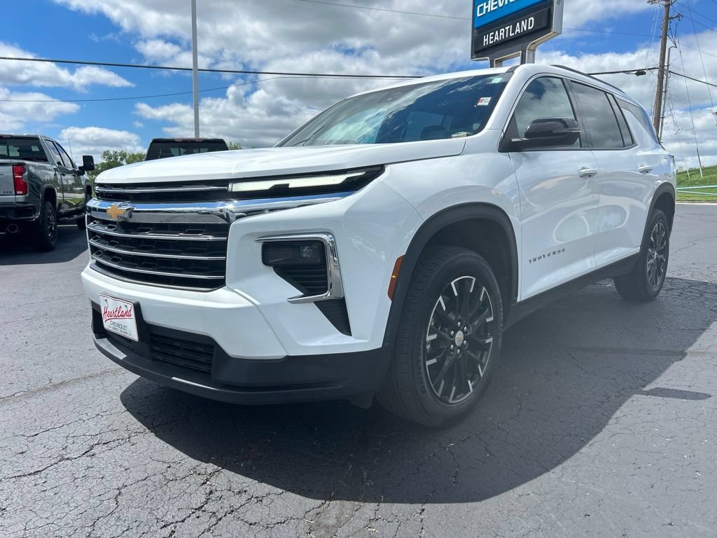 Used 2025 Chevrolet Traverse LT w/ Sun and Wheel Package AWD/4WD 360° Tour