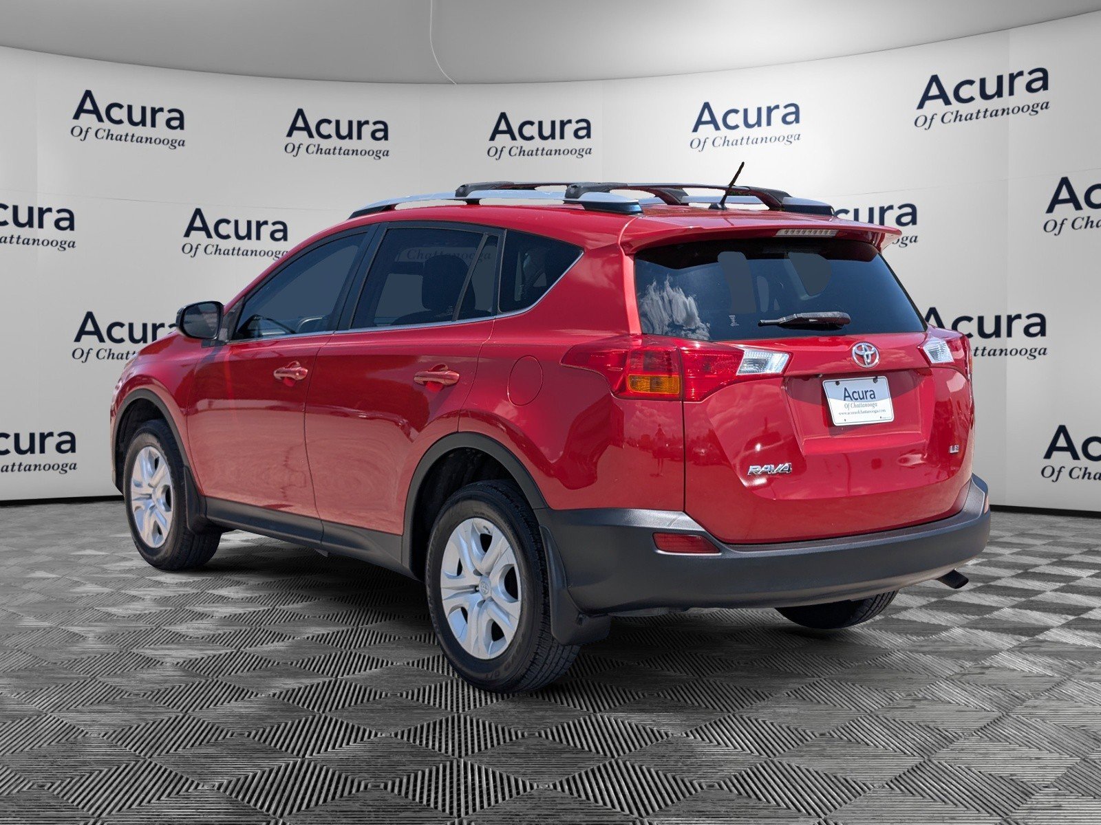 Used 2015 Toyota RAV4 LE FWD image 5