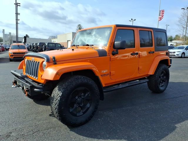 Used 2012 Jeep Wrangler Unlimited Sahara AWD/4WD image 3