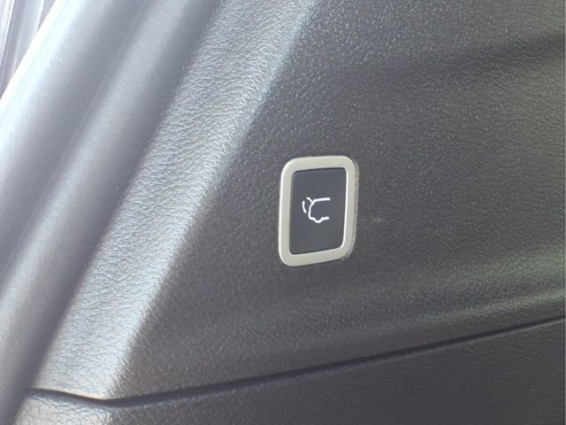 Used 2026 Chrysler Pacifica Select FWD image 24