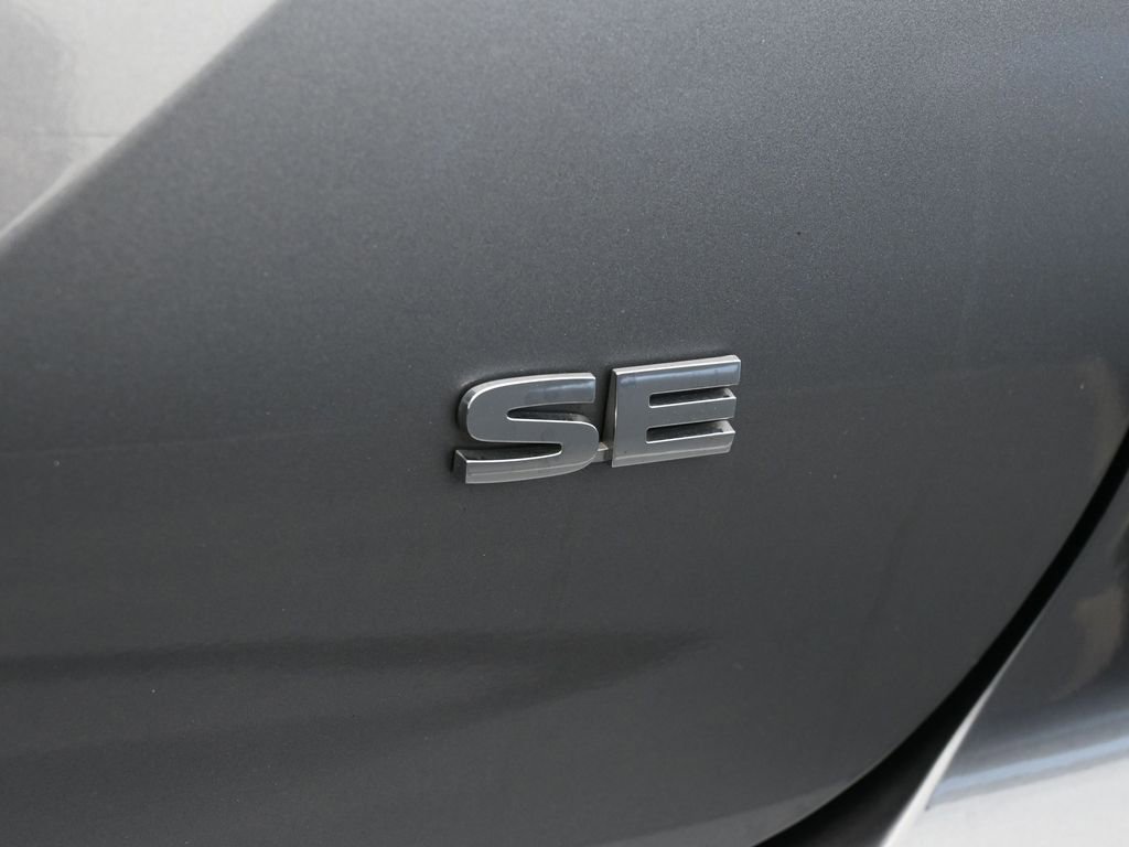 Used 2022 Mitsubishi Outlander SE image 34