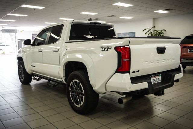 Used 2024 Toyota Tacoma TRD Sport w/ TRD Sport Upgrade Package AWD/4WD image 8