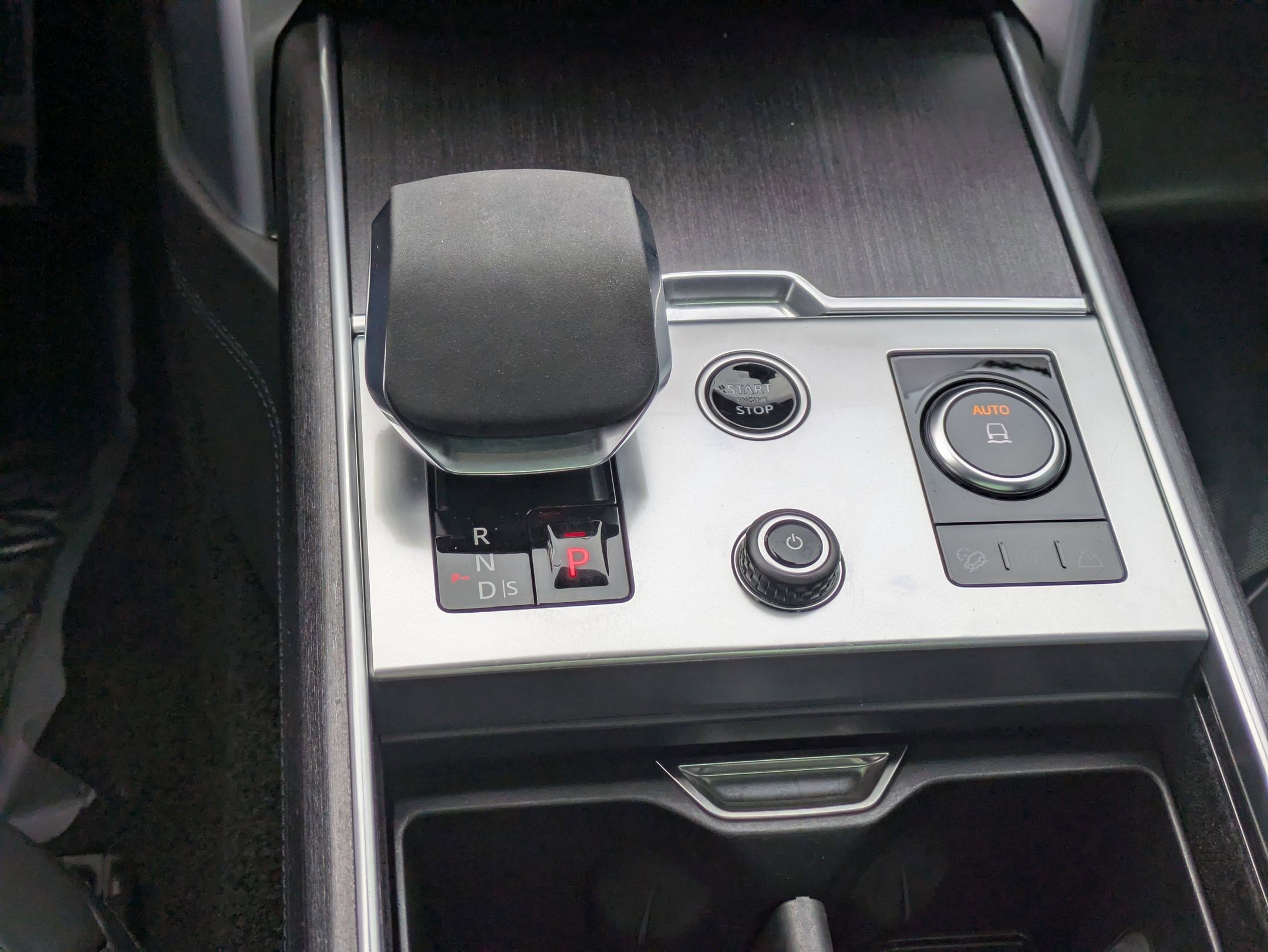 Used 2023 Land Rover Range Rover SE image 25