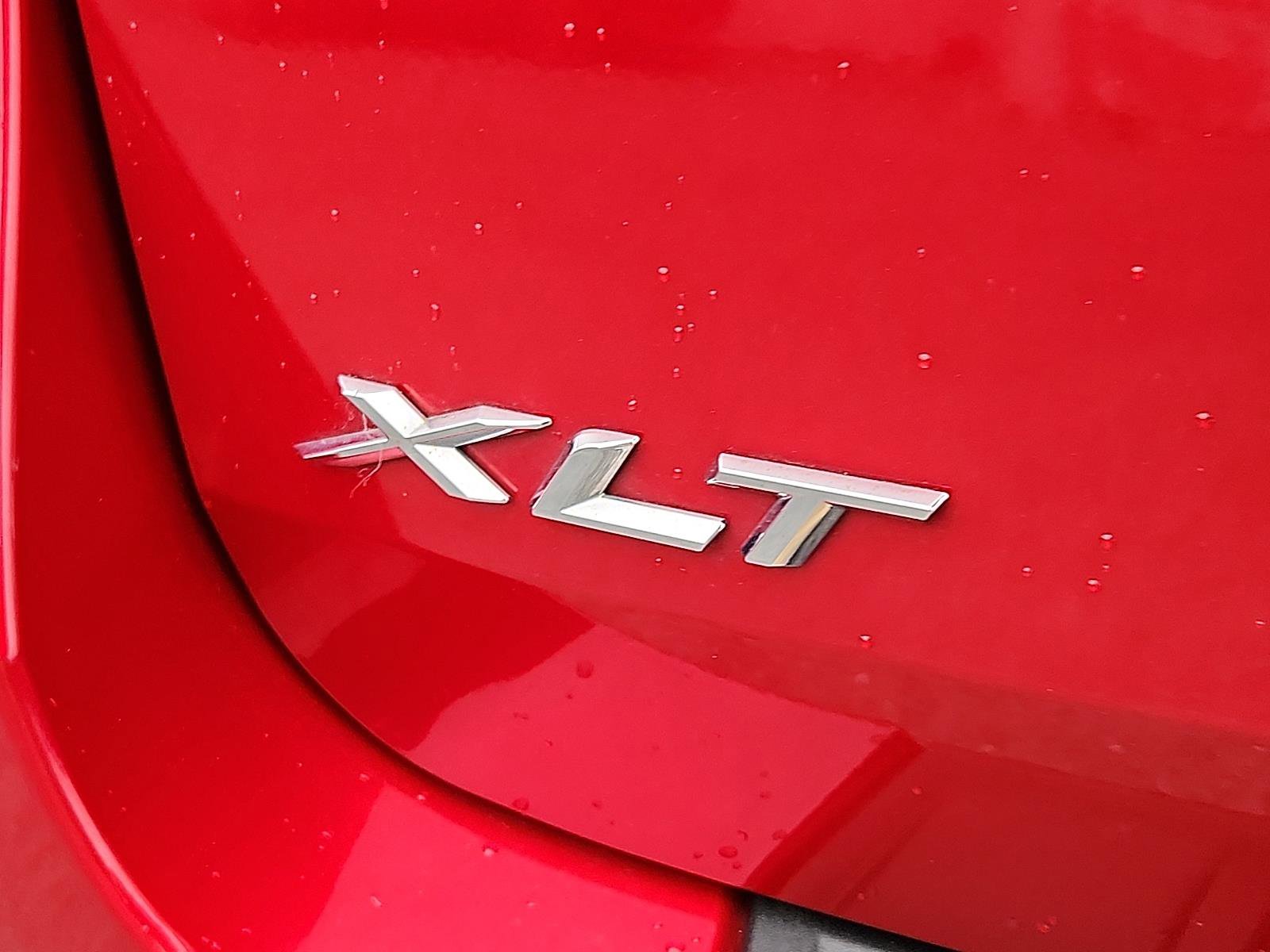 Used 2020 Ford Explorer XLT w/ Comfort Package image 30