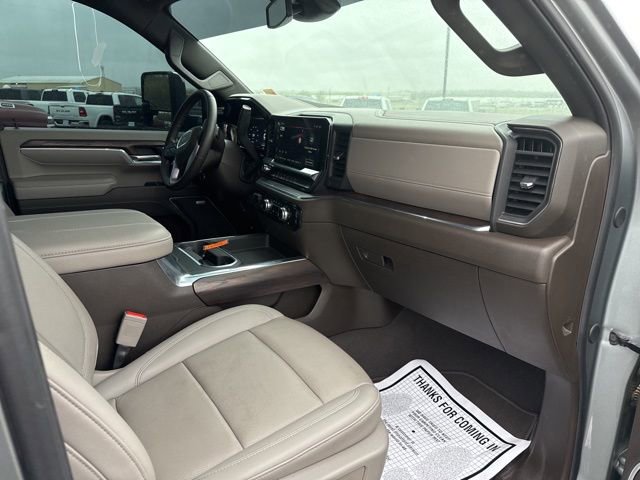 Used 2024 GMC Sierra 3500 SLT w/ SLT Premium Package AWD/4WD image 6