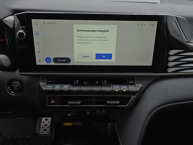 Used 2026 Toyota Camry SE w/ Multimedia Upgrade Package image 19