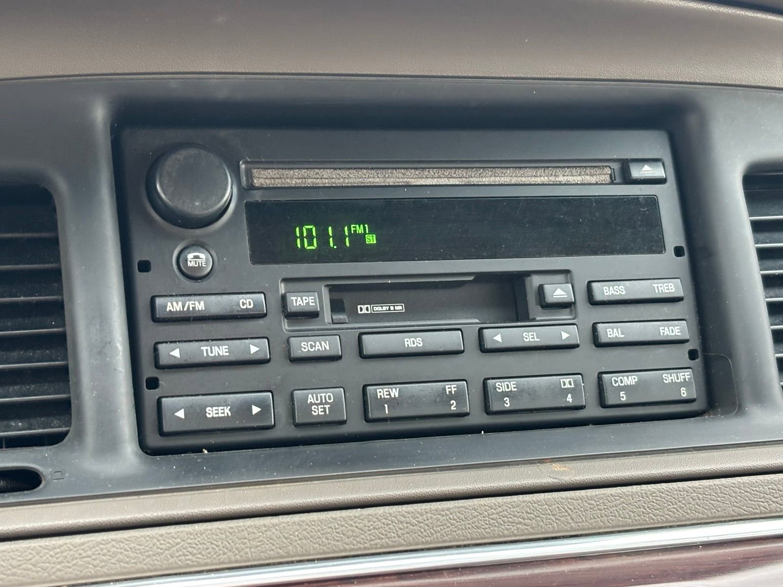 Used 2003 Mercury Grand Marquis GS image 19