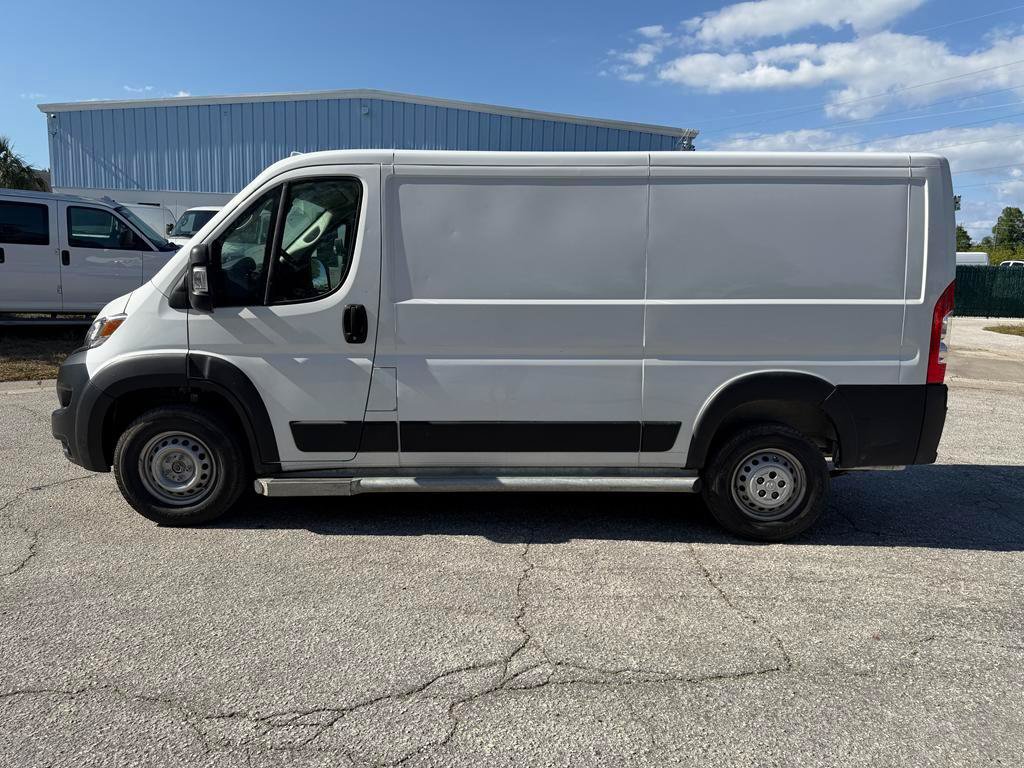 Used 2025 RAM ProMaster 2500 w/ U-Haul Equipment Group FWD image 10