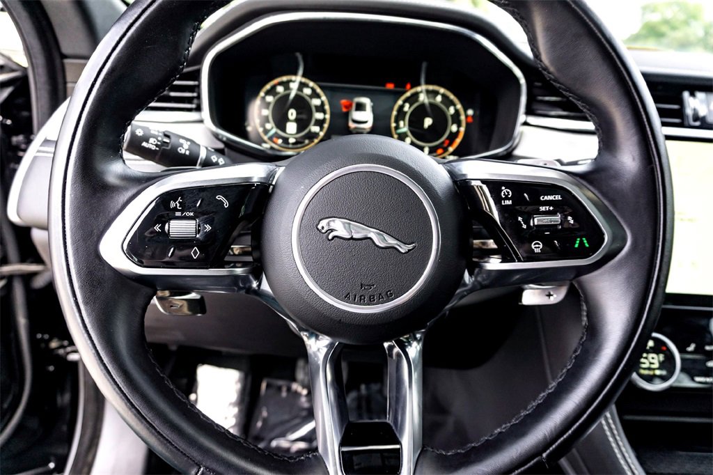 Used 2024 Jaguar F-PACE R-Dynamic S image 18