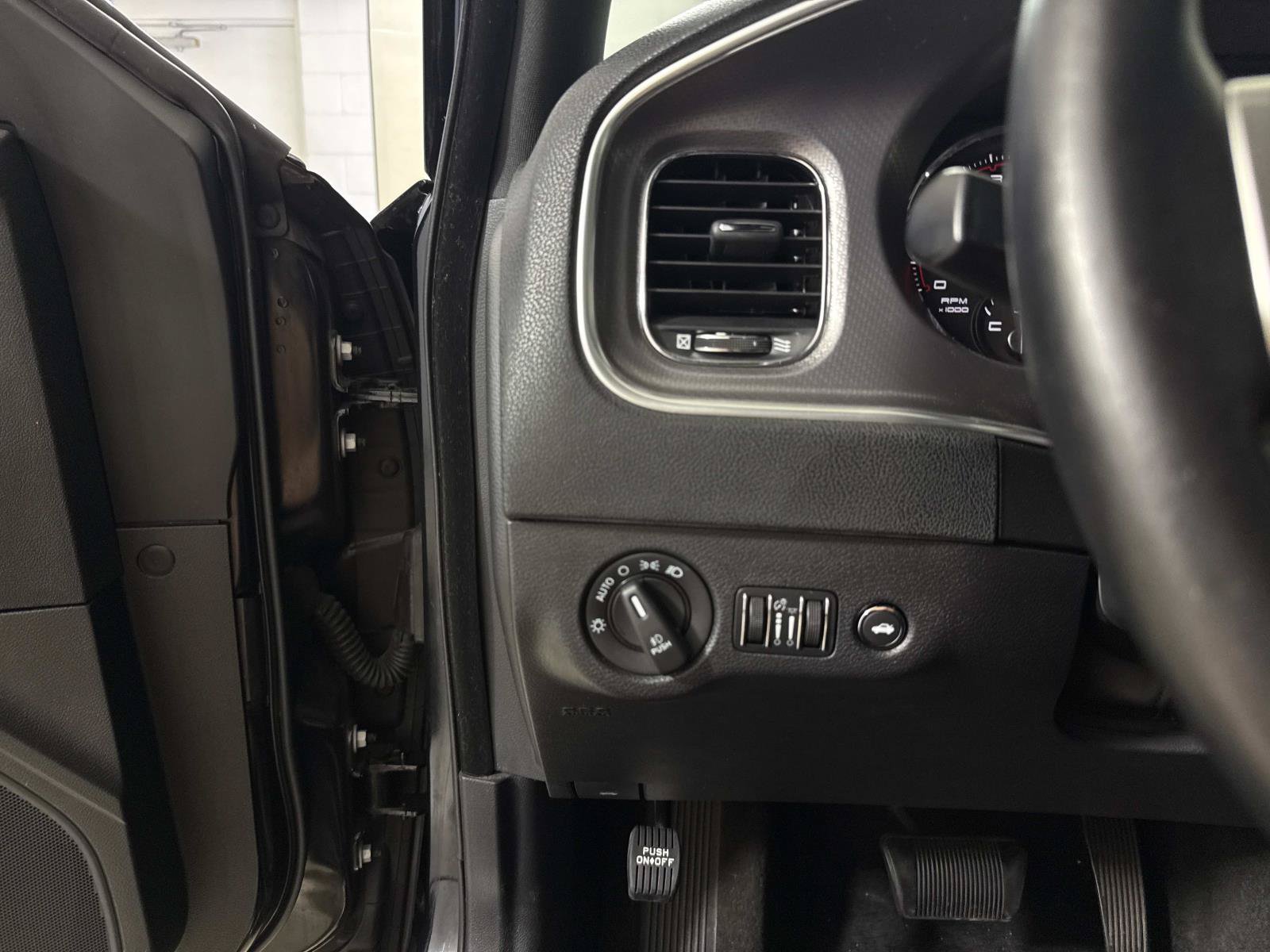 Used 2013 Dodge Charger R/T RWD image 31