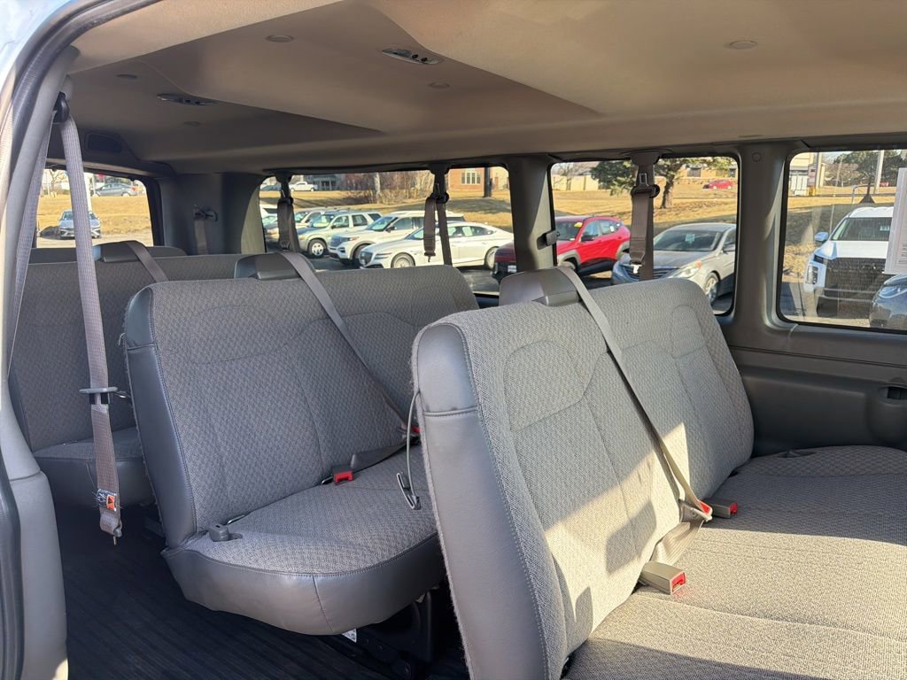 Used 2024 Chevrolet Express 3500 LS w/ Chrome Appearance Package RWD image 20
