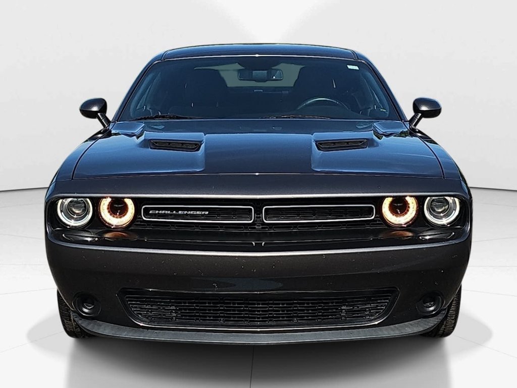 Used 2019 Dodge Challenger SXT RWD image 12